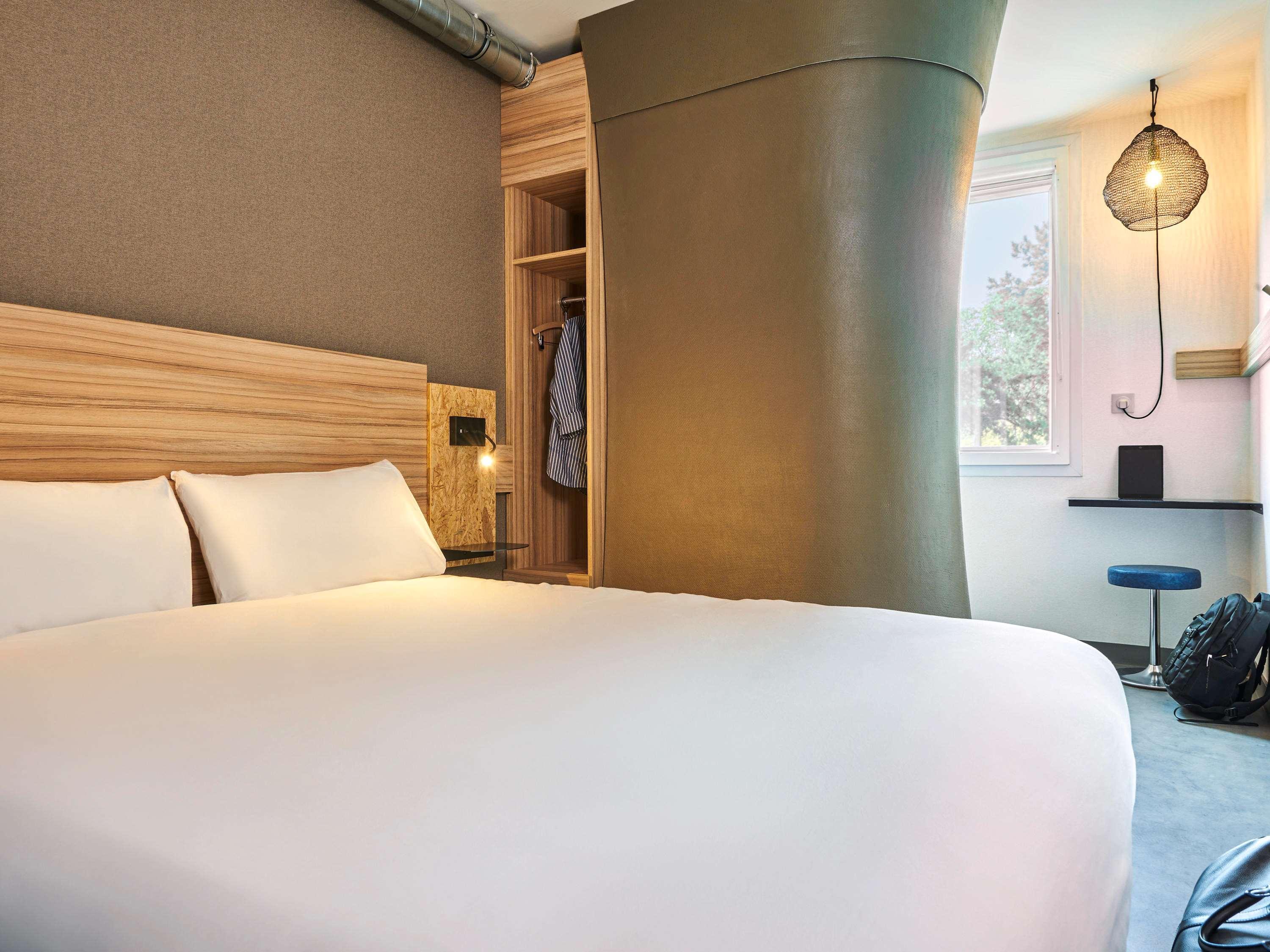 Greet Hotel Paris Porte De La Chapelle - Arena Сен Дени Екстериор снимка