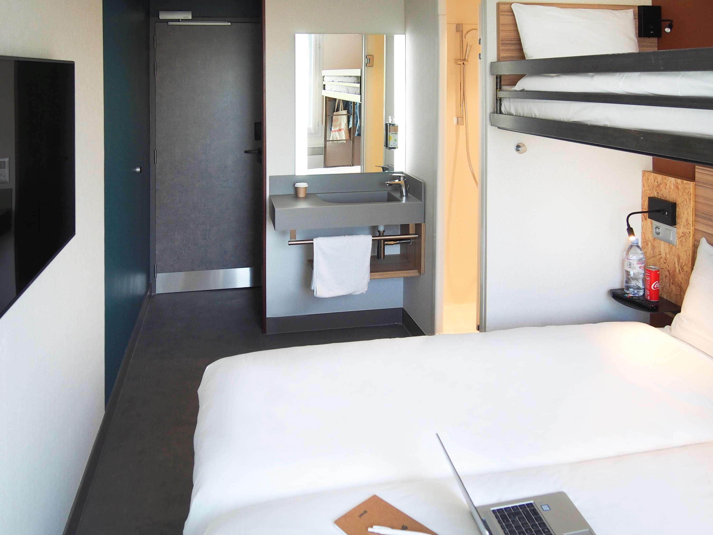 Greet Hotel Paris Porte De La Chapelle - Arena Сен Дени Екстериор снимка