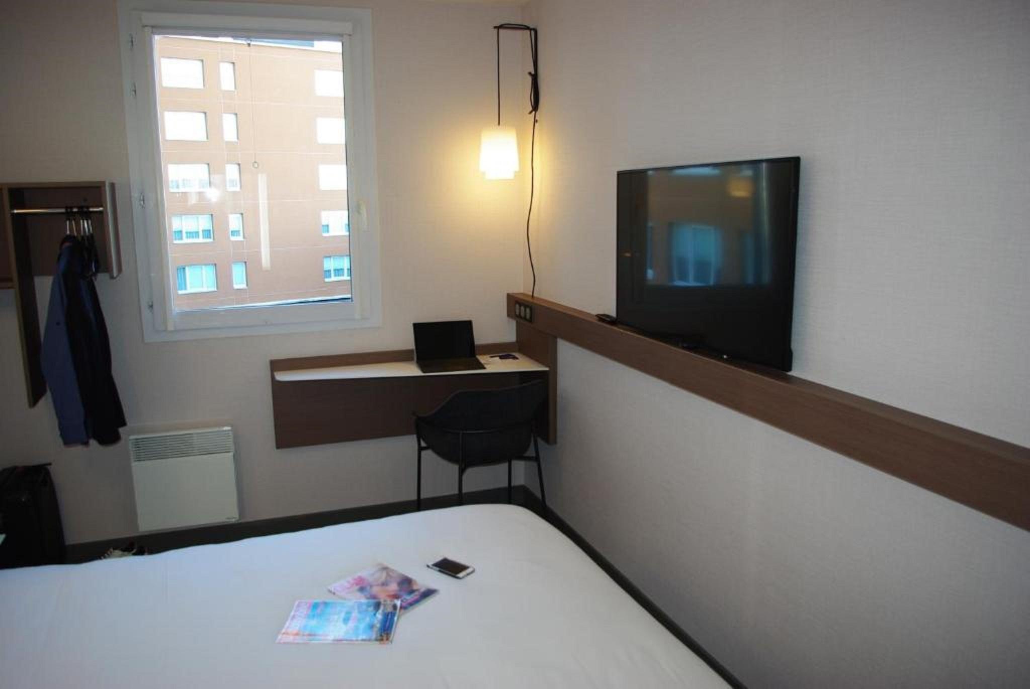 Greet Hotel Paris Porte De La Chapelle - Arena Сен Дени Екстериор снимка