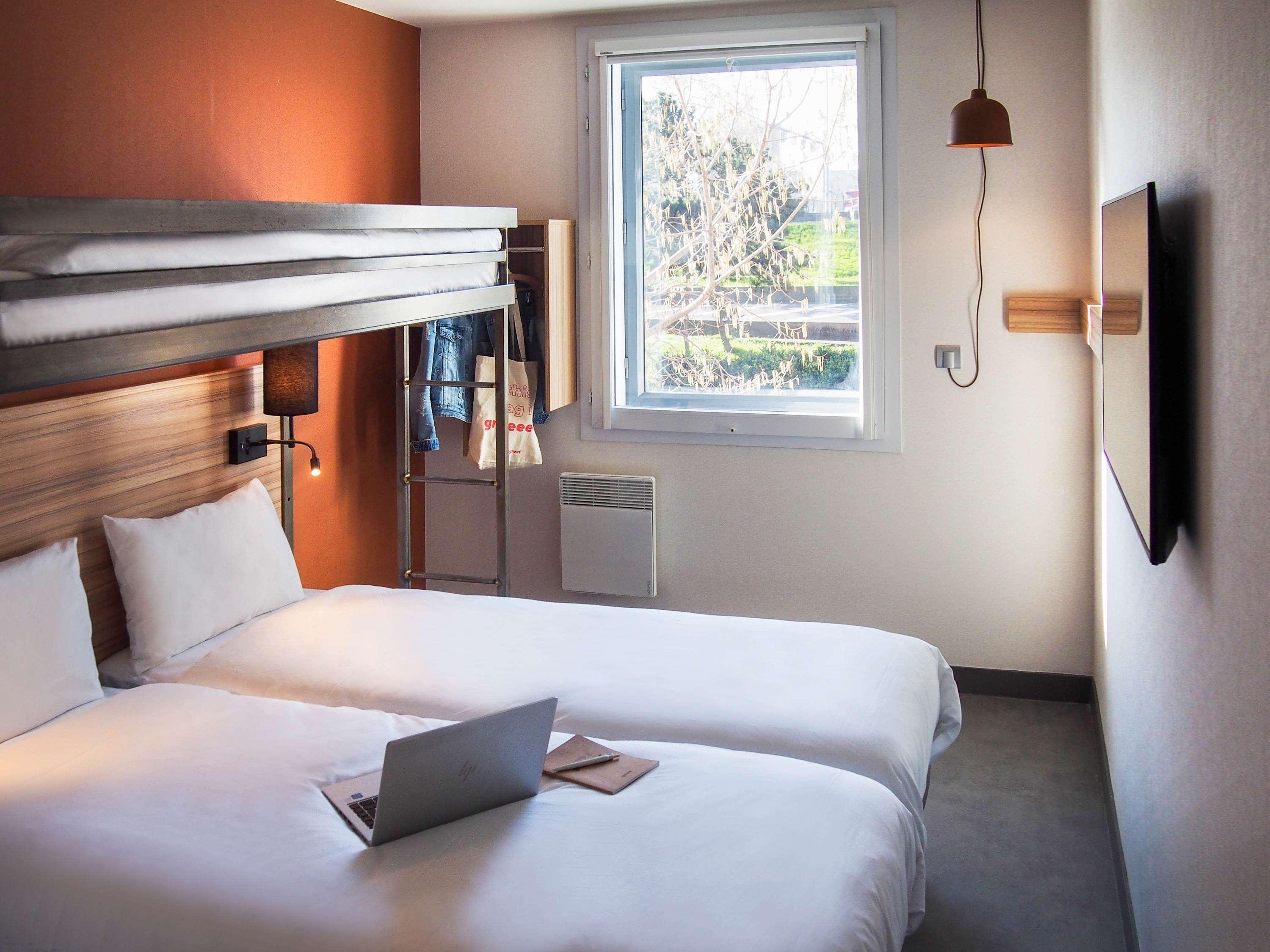 Greet Hotel Paris Porte De La Chapelle - Arena Сен Дени Екстериор снимка