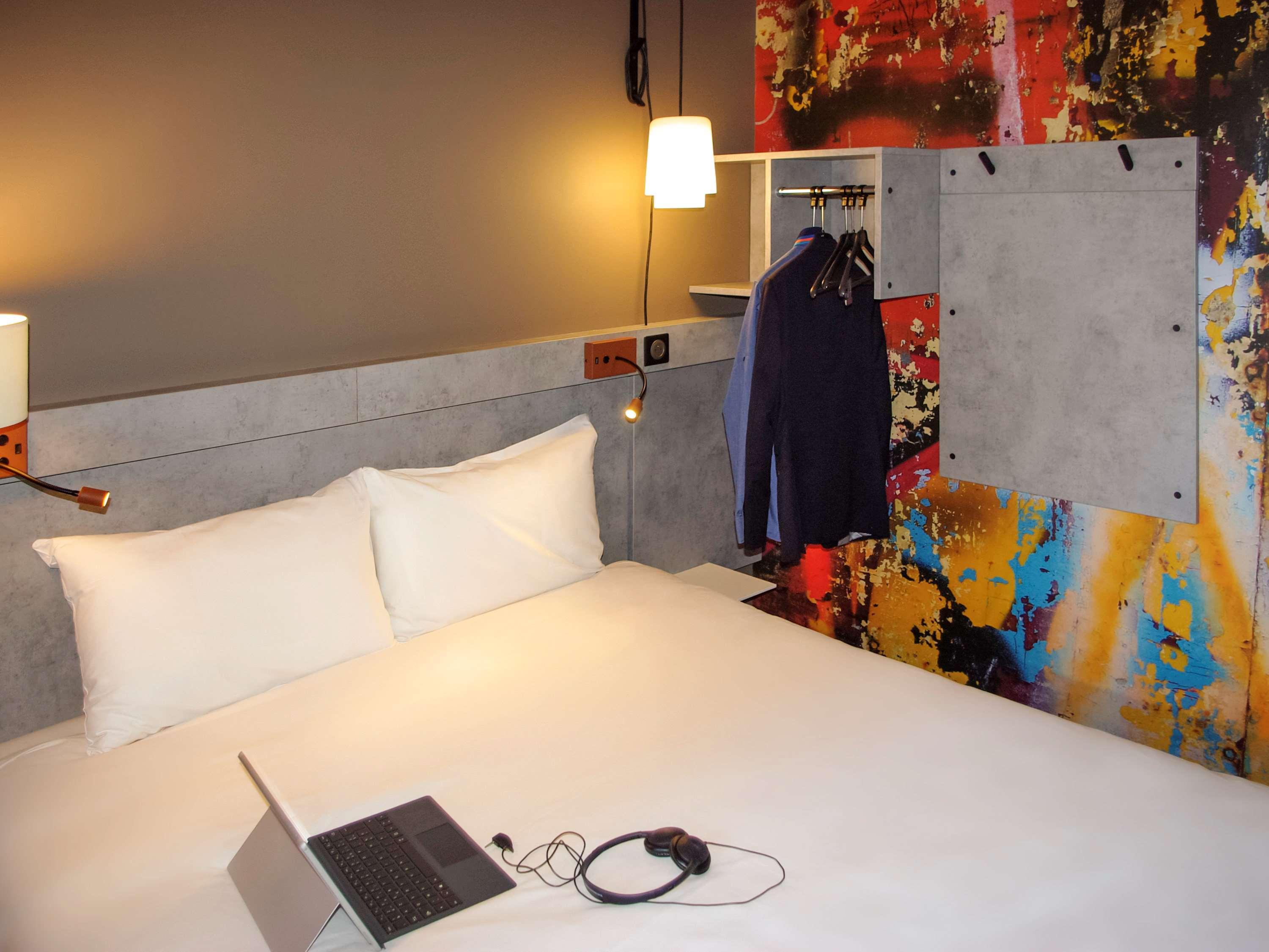 Greet Hotel Paris Porte De La Chapelle - Arena Сен Дени Екстериор снимка