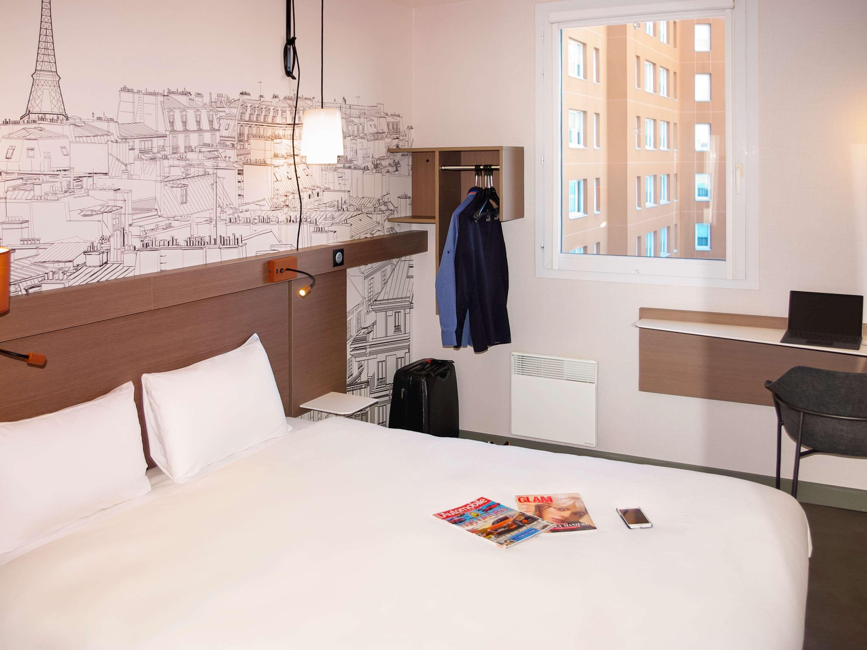 Greet Hotel Paris Porte De La Chapelle - Arena Сен Дени Екстериор снимка