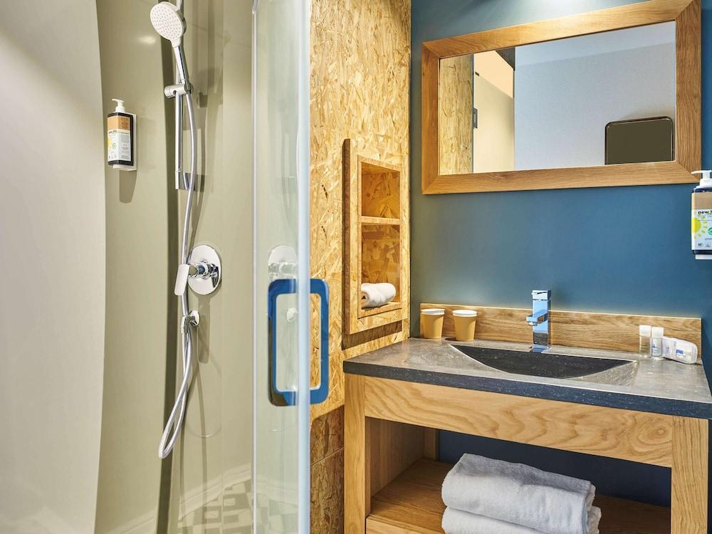 Greet Hotel Paris Porte De La Chapelle - Arena Сен Дени Екстериор снимка