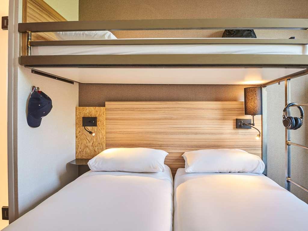 Greet Hotel Paris Porte De La Chapelle - Arena Сен Дени Стая снимка